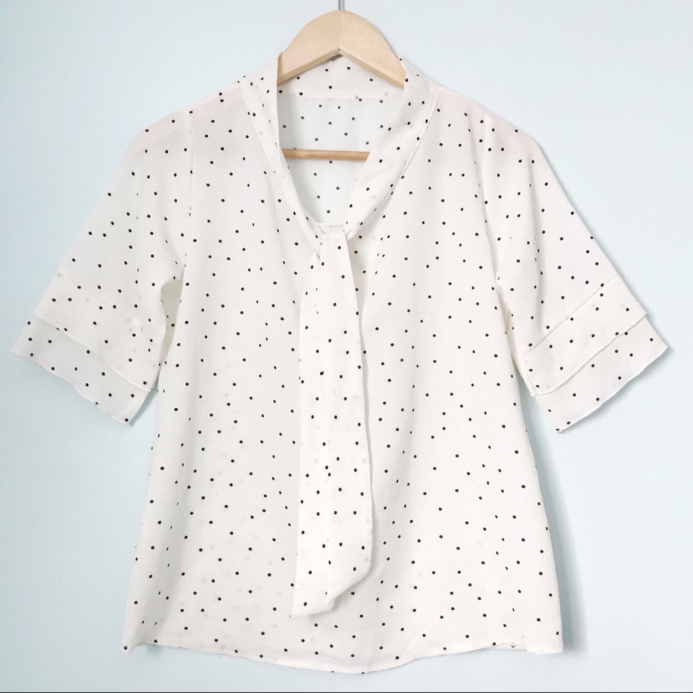 White polka dotted short sleeve blouse - Picture 2 of 6